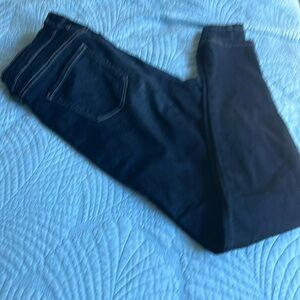 Women’s dark denim skinny jeans